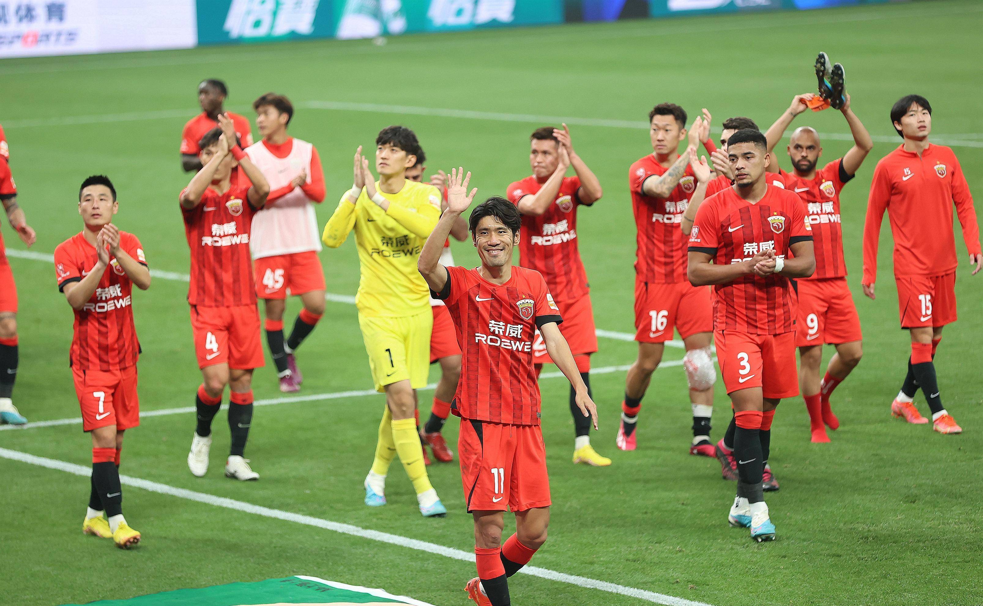 集结日武汉三镇备战社区盾；造点机会细节曝光；球迷炸锅；赛程密集仍需轮换的简单介绍