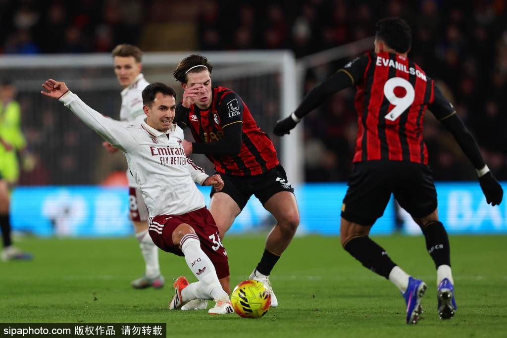 包含今夜NBA总决赛焦点战窗口期利物浦单刀错失，德罗巴与60激战DWG分钟瞬间刷屏的词条