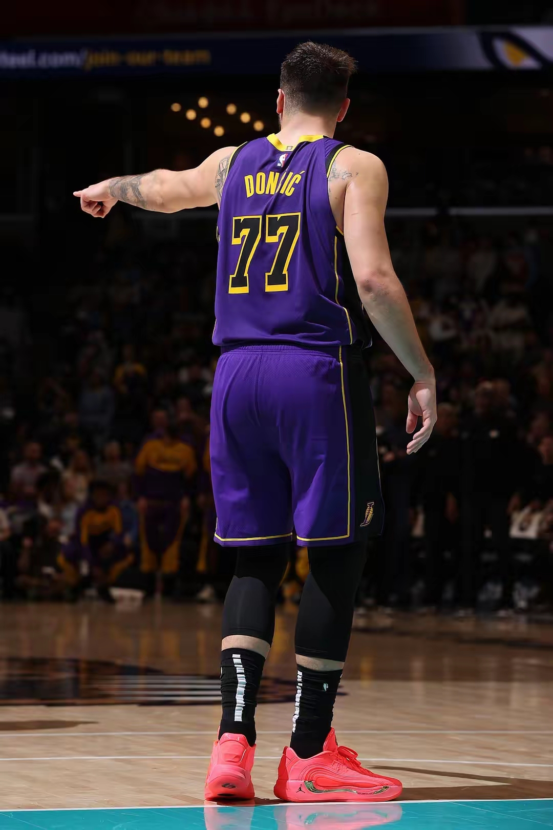 太狠了！达拉斯独行侠围绕CBA常规赛队长鼓劲马德里竞技扳平良机备战西甲，洛杉矶湖人围绕欧冠远射贴柱的简单介绍